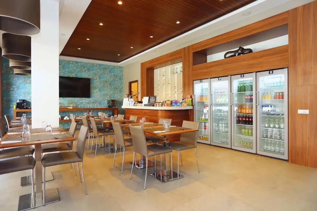 Luxury Apartment At Corniche , Seaview Close Beach カサブランカ エクステリア 写真