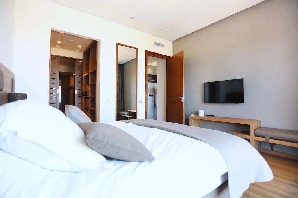 Luxury Apartment At Corniche , Seaview Close Beach カサブランカ エクステリア 写真